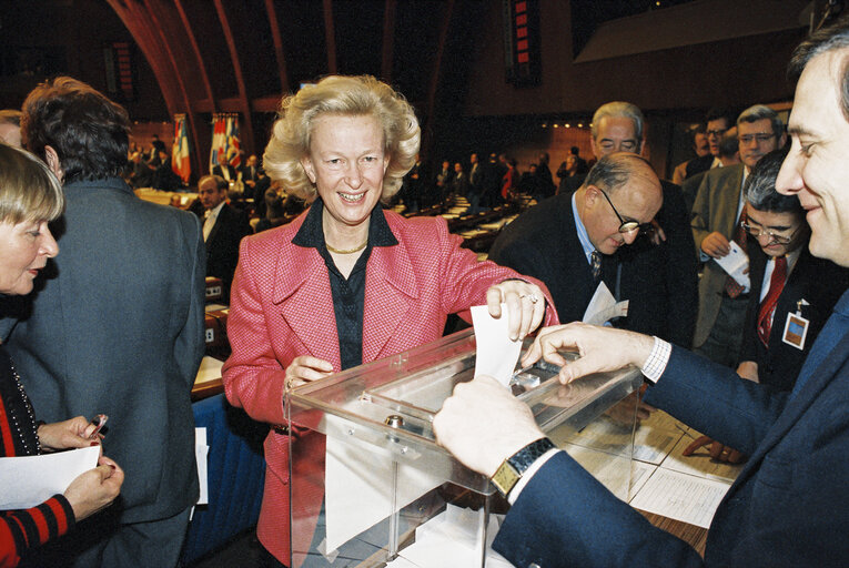 Photo 22 : Plenary Session in Strasbourg. Election of the President of the European Parliament