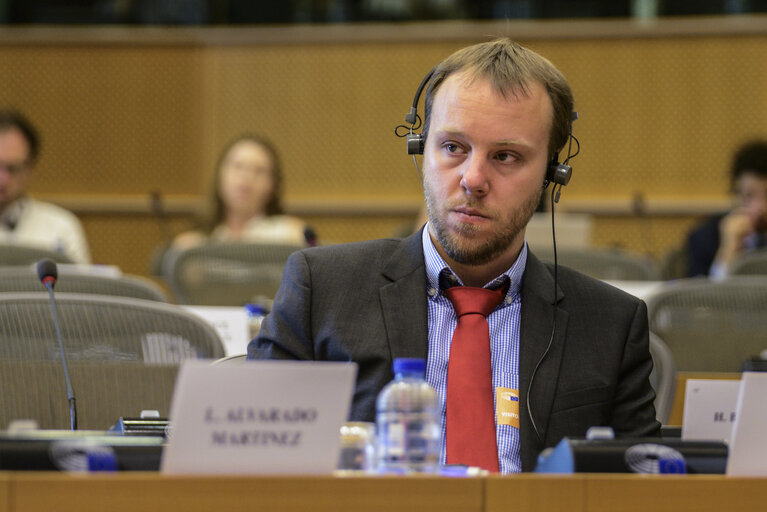 Fotografija 2: PETI Committee - Public hearing : ' Restoring citizens' confidence and trust in the European project '