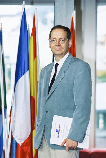 Foto 17: MEP Eric PINEL in Strasbourg