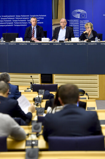 Photo 7: Press conference on ' The Missing Scenario: there are alternatives for Europeans '