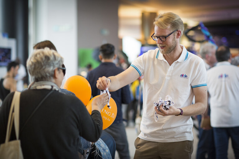 Foto 5: Open Day 2017 in Brussels - Stands political groups