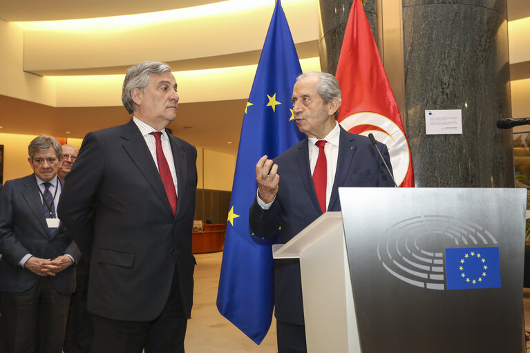 Foto 10: 30 Opening of the exhibition: Tunisian Week  ' Tunisia 100.000 Years of History '