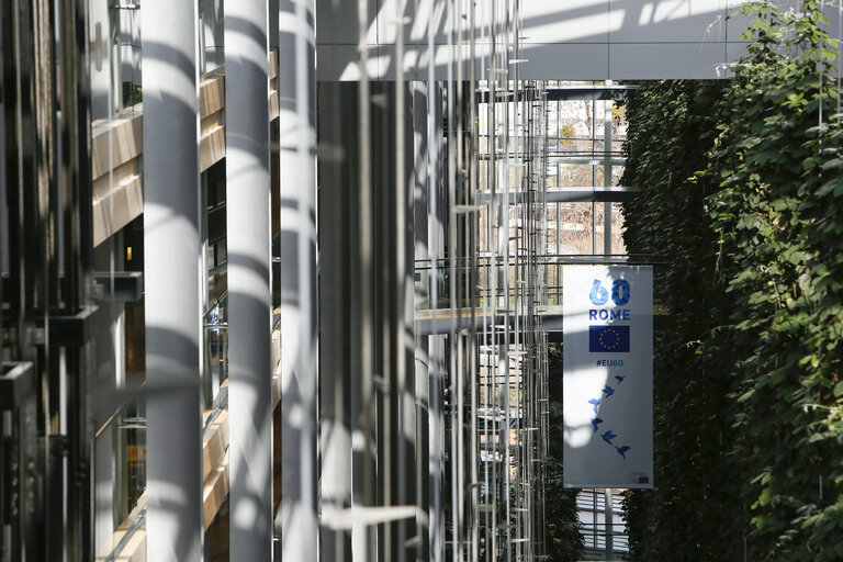 Photo 16: Banner for the 60th anniversary of the European Parliament