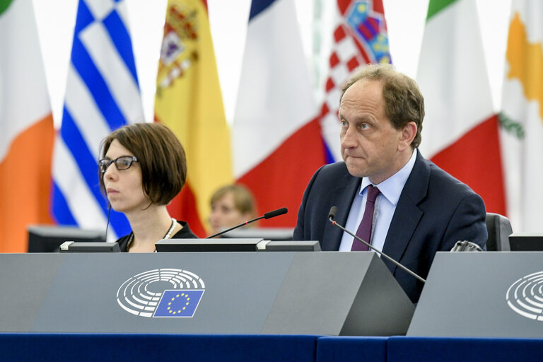 Fotografija 4: Plenary session Week 24 2017 in Strasbourg - The refoundation of a Europe based on values, anchored in effective democratic institutions and promoting a prosperous economy in a fair and cohesive society