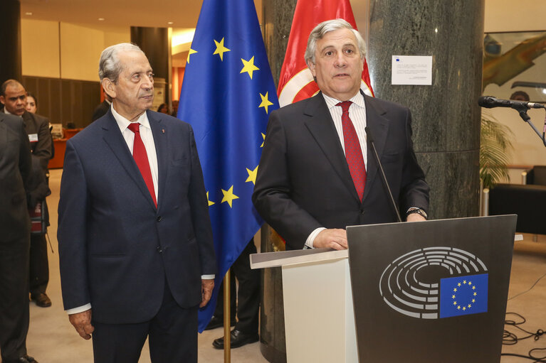 Foto 9: 30 Opening of the exhibition: Tunisian Week  ' Tunisia 100.000 Years of History '