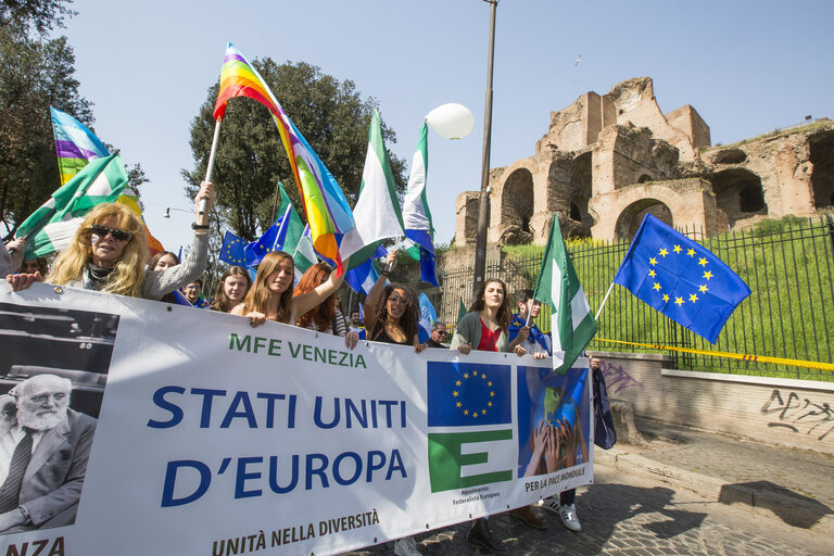 Fotografija 5: Celebrations of the 60th anniversary of the signing of the Treaties of Rome - Forum on the Future of Europe - ' March in Rome '