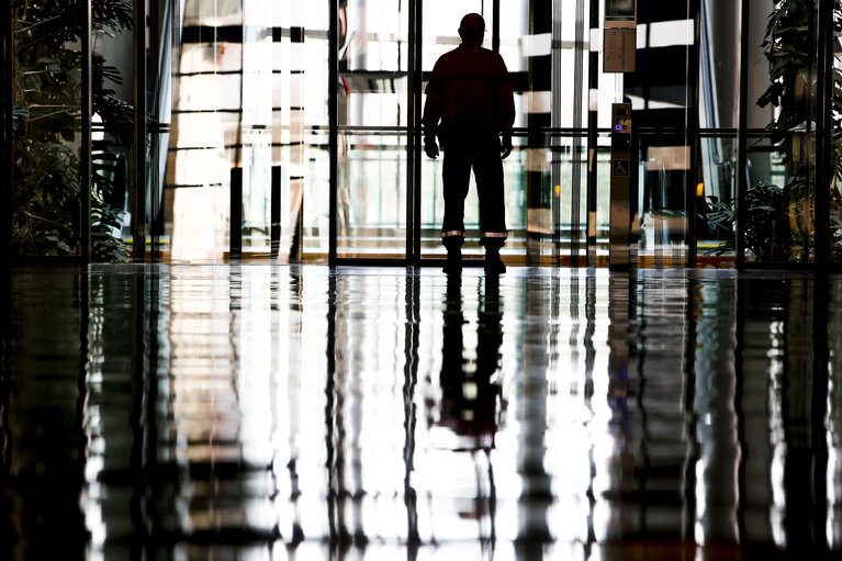 Fotografie 11: Visitors in EP building in Strasbourg