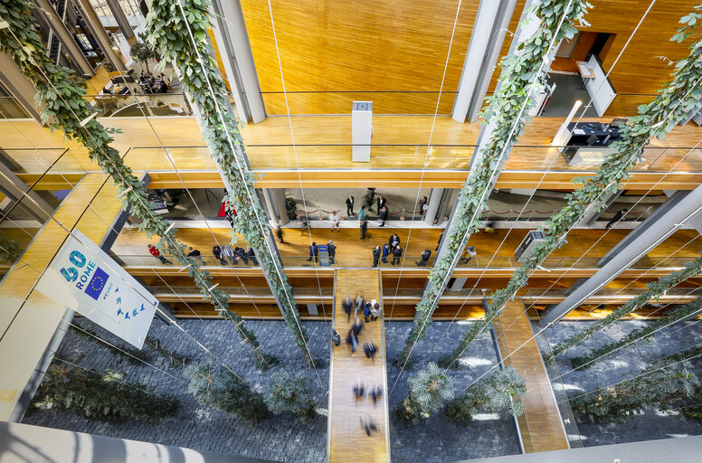 Photo 18: Banner for the 60th anniversary of the European Parliament