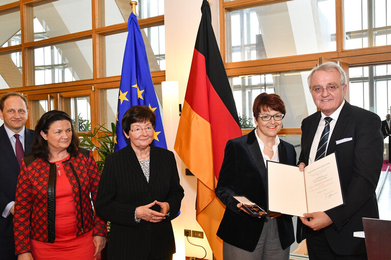 Fotó 32: Bundesverdienstkreuz (German Federal Cross of Merit) ceremony at the EP in presence of EP President