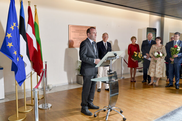 Billede 2: Antonio TAJANI - EP President inaugurates a dedication plaque to honor the victims of Soviet Totalitarism in Estonia, Latvia and Lithuania