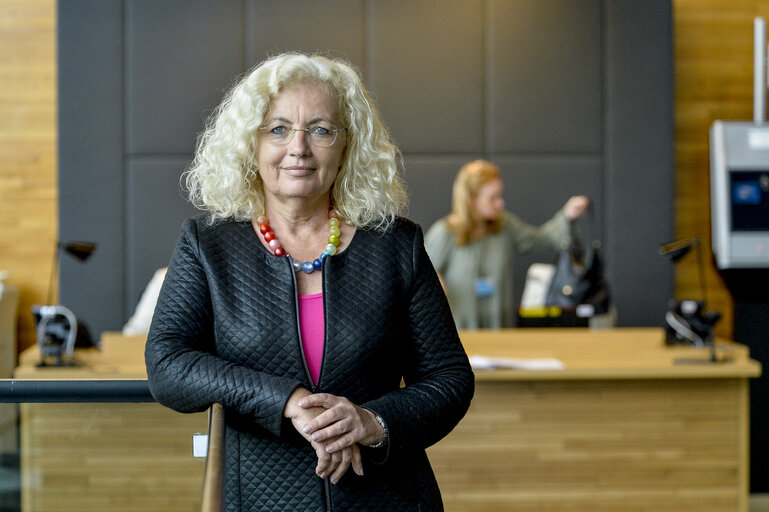 Photo 14 : Karin KADENBACH in the European Parliament in Strasbourg