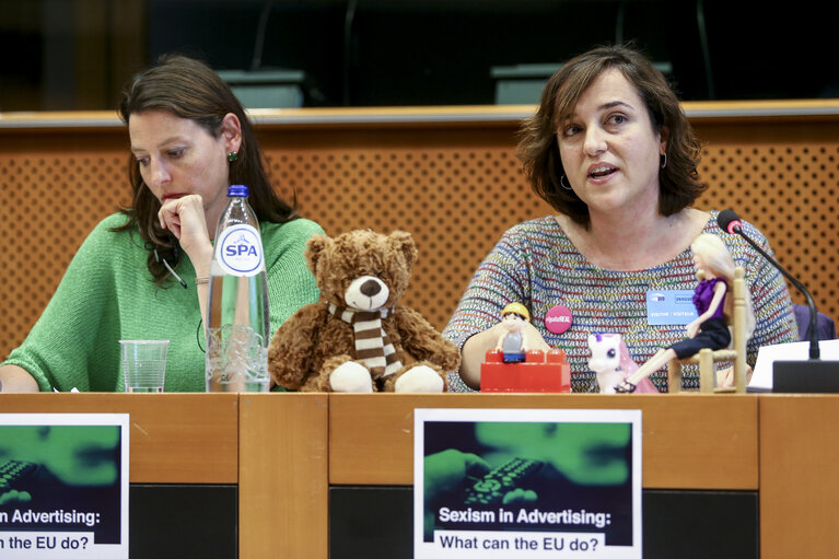 Foto 6: Sexism in advertising : What can the EU do ?