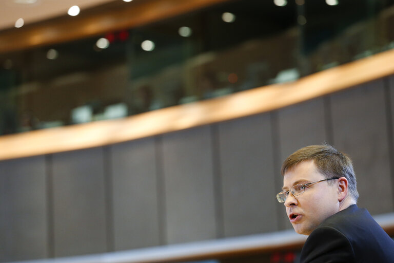 Fotografija 21: Hearing of Commissioner-designate for Euro and Social Dialogue   ECON - EMPL