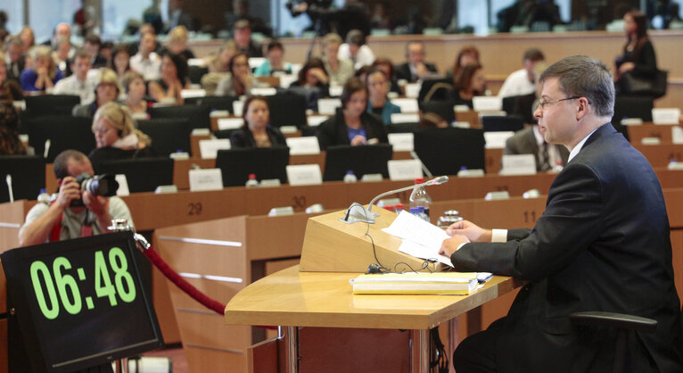 Fotografija 31: Hearing of Commissioner-designate for Euro and Social Dialogue - ECON - EMPL