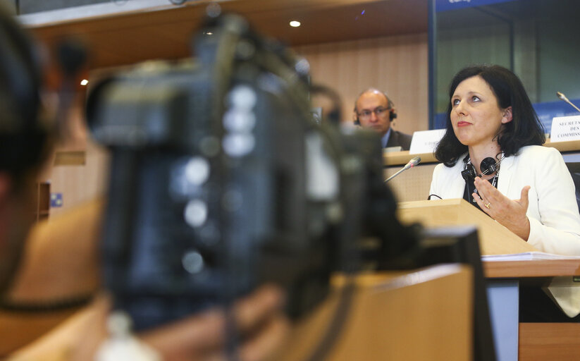 Foto 11: Hearing of Commissioner-designate for Justice, Consumers and Gender Equality  IMCO - JURI - LIBE - FEMM