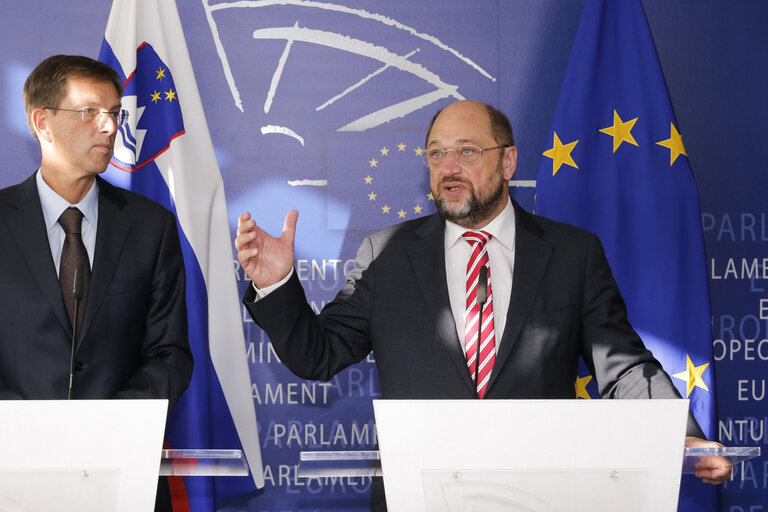 Fotogrāfija 5: Press Point following the meeting of Martin SCHULZ - EP President with Miroslav CERAR, Prime Minister of Slovenia