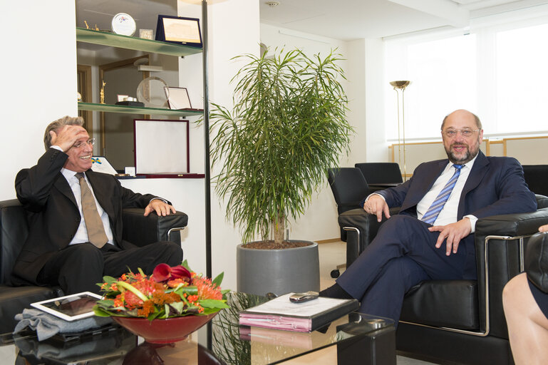 Fotografija 3: Martin SCHULZ - EP President meets with MEP Takis HADJIGEORGIOU