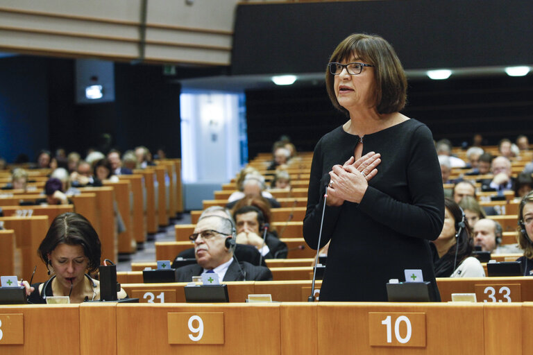 Billede 4: Plenary session in Brussels - week 46 2014 - EP President Opening of the Plenary: 25th anniversary of the fall of the Berlin wall.  Statement by the President