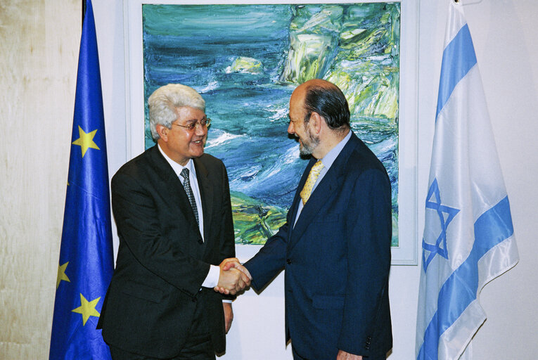 Fotografija 9: Visit of Israeli Foreign Minister David LEVY to the EP in Brussels - Meeting with EP President