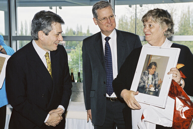 Photo 5: MEPs receiving Pictures of them at the European Parliament in Strasbourg