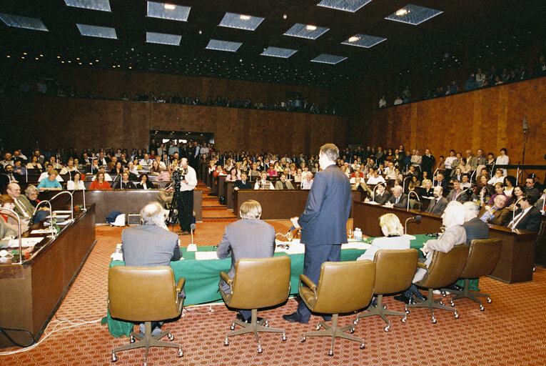 Fotografia 34: Newly appointed Secretary General meets with the EP staff in Luxembourg