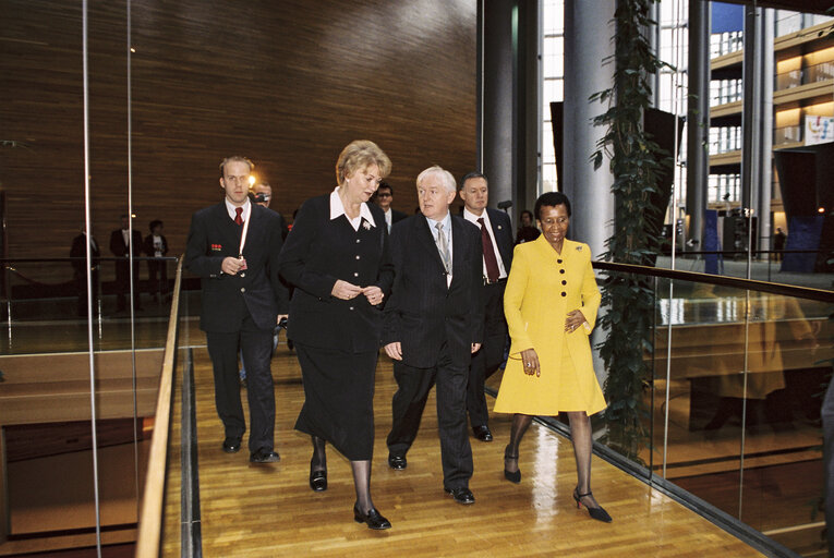 Fotografie 11: Reception with Mrs MBEKI, wife of South Africa's President