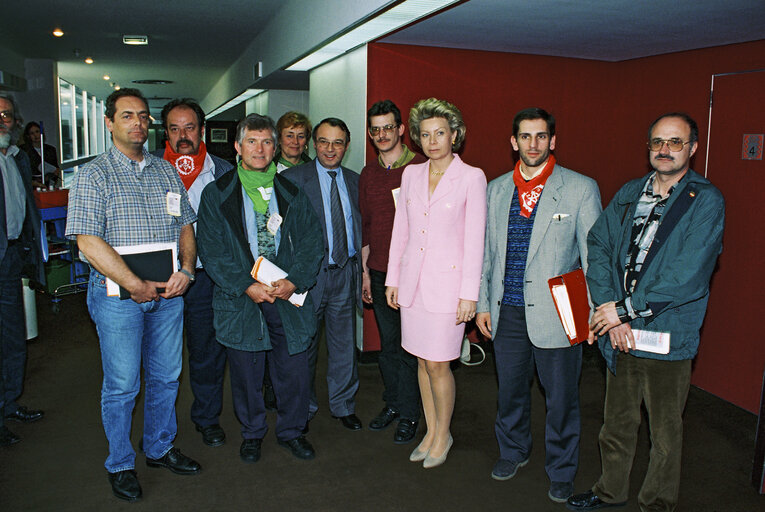 Foto 14: Meeting with trade union representatives on the closure of the Renault factory in Belgium