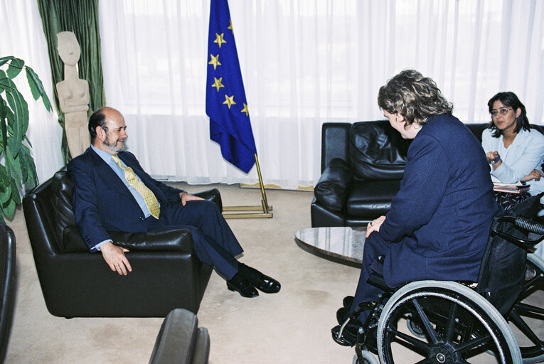 Foto 2: EP President meets with MEP Brian CROWLEY in Strasbourg