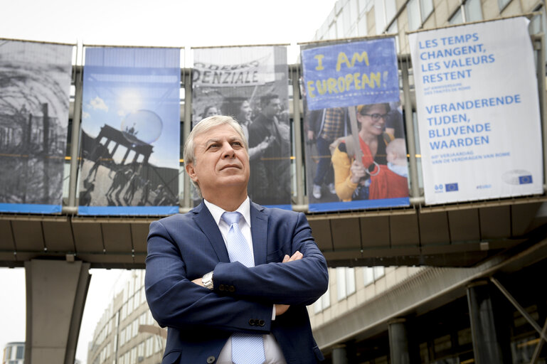 Lefteris CHRISTOFOROU in front of the European Parliament