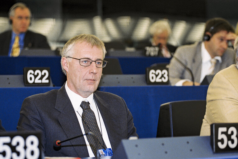 Fotogrāfija 20: MEP Henrik Dam CHRISTENSEN in Plenary Session at the European Parliament in Strasbourg