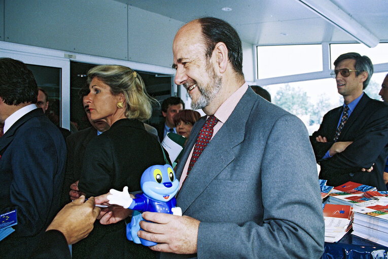 Photo 41 : Event for the launch of Euro currency