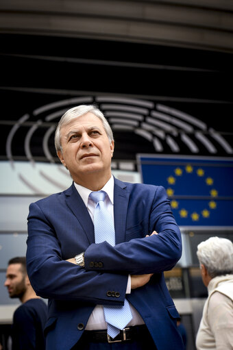 Lefteris CHRISTOFOROU in front of the European Parliament