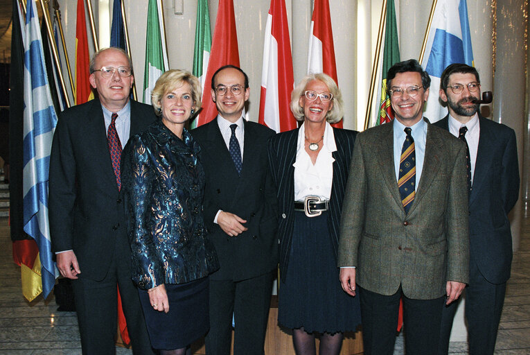 Fotogrāfija 6: Group picture of the ELDR group Dutch  MEPs