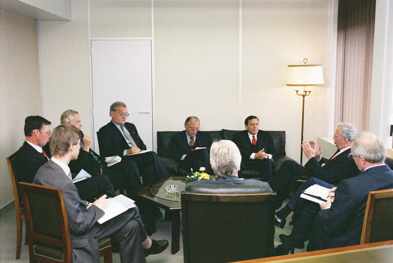 Fotografie 2: The Speaker of the German Bundesrat meets with EC President at the EP in Strasbourg