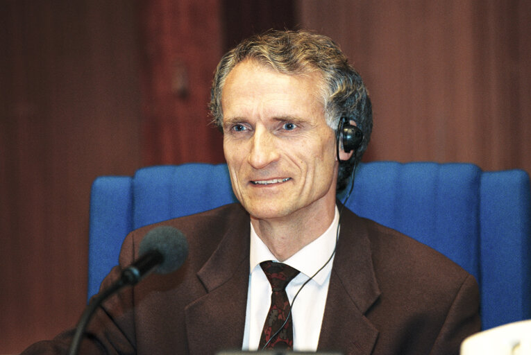 Fotografija 3: MEP Bertel HAARDER in Plenary Session in Strasbourg