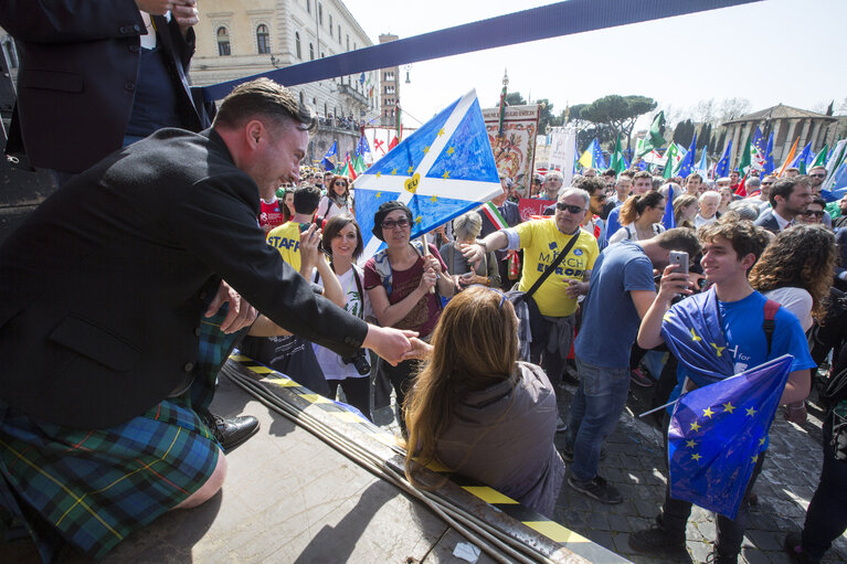 Fotografija 7: Celebrations of the 60th anniversary of the signing of the Treaties of Rome - Forum on the Future of Europe - ' March in Rome '