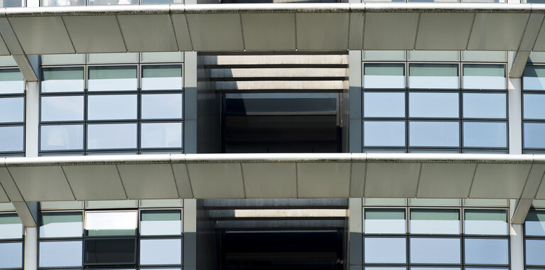 Fotografija 17: Flags in the European Parliament in Strasbourg
