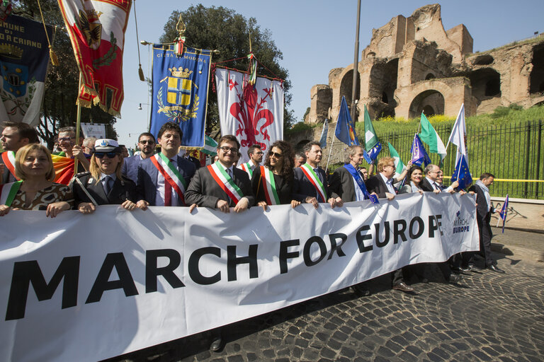 Fotografija 4: Celebrations of the 60th anniversary of the signing of the Treaties of Rome - Forum on the Future of Europe - ' March in Rome '