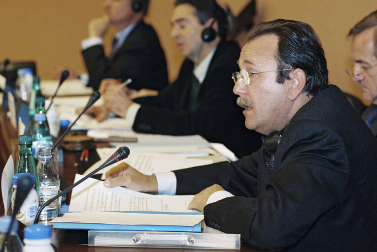 Photo 5: Court of Auditors Report 2003: Annual Report presented to the BUDG Committee