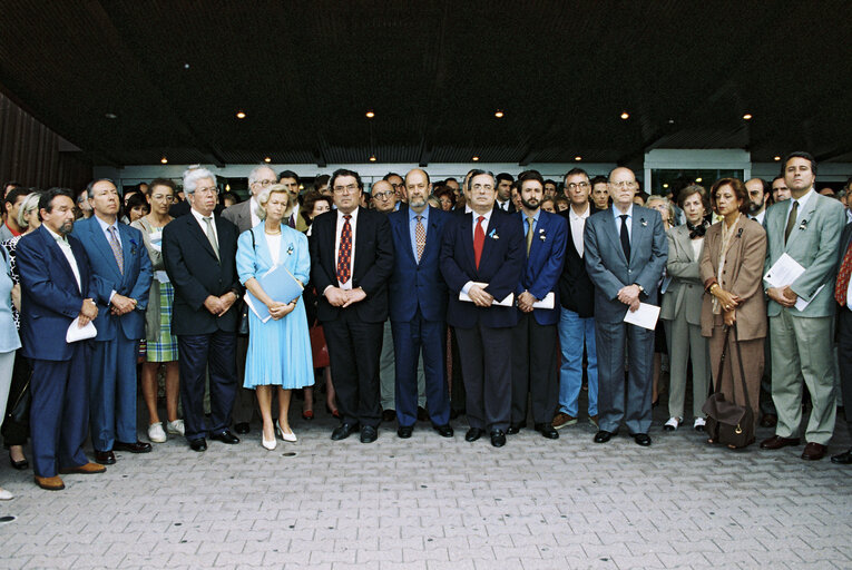 Photo 5 : Plenary session in Strasbourg - Tribute to  Miguel Angel BLANCO who was assassinated in the Basque Country on July 12.