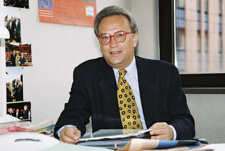 Zdjęcie 2: MEP Hannes SWOBODA at the European Parliament in Brussels