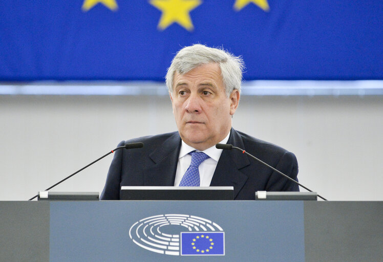 Fotografija 5: Antonio TAJANI - EP President presides over the key debate in plenary session - Week 20  2017 in Strasbourg - Conclusions of the European Council