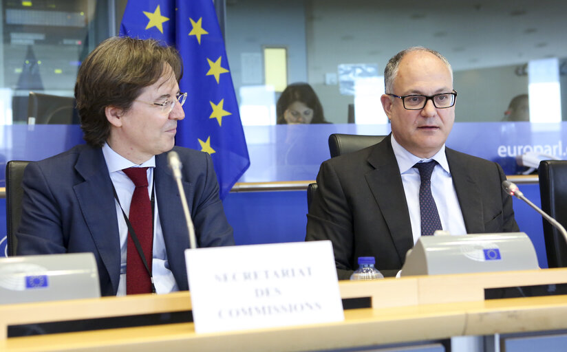 Foto 9: ECON Committee meeting - Public Hearing with Chair of the Supervisory Board of the ECB