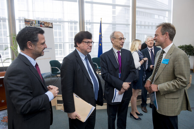 Photo 22 : EPRS roundtable discussion - ' The political impact of the European Parliament in the 1980s: Writing EU history '