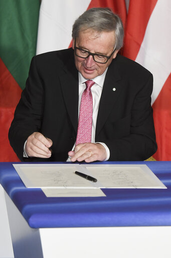 Fotogrāfija 7: Celebration of the ' 60 years of the Treaty of Rome ' in Campidoglio - Ceremony of the signature of the Rome declaration