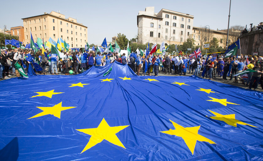 Fotografija 10: Celebrations of the 60th anniversary of the signing of the Treaties of Rome - Forum on the Future of Europe - ' March in Rome '