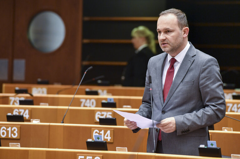 Foto 17: Plenary session - Week 17 2017 in Brussels - Joint debate - Discharge