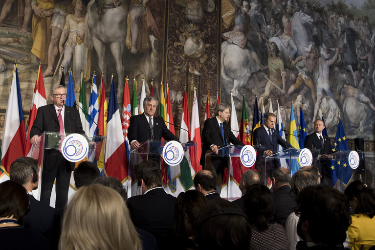 Fotografija 13: Celebration of the ' 60 years of the Treaty of Rome ' in Campidoglio - Press conference