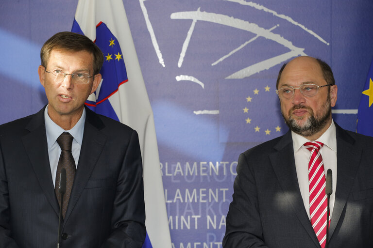 Fotogrāfija 11: Press Point following the meeting of Martin SCHULZ - EP President with Miroslav CERAR, Prime Minister of Slovenia