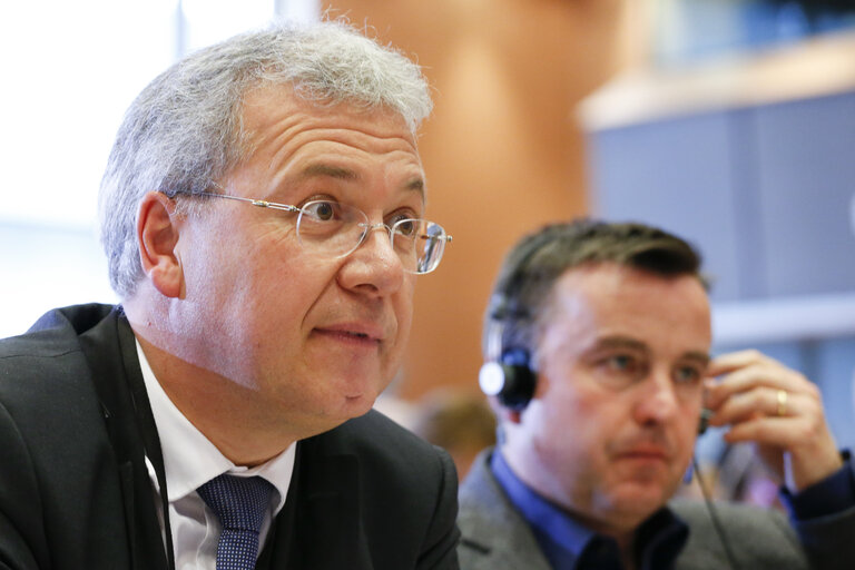 Fotografija 23: Hearing of Commissioner-designate for Euro and Social Dialogue   ECON - EMPL